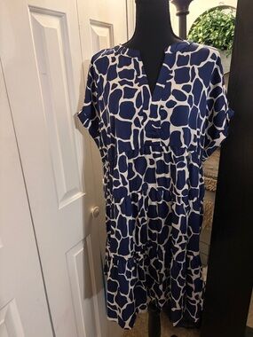 Umgee Navy and White Abstract Tiered Dress
